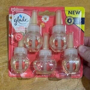 Glade PlugIns Scented Oil Refills Joyful Citrus & Daisies 5 Count 3.35oz New